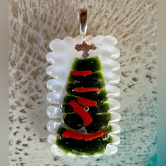 Bonnie’s Bling One Of A Kind Fused Glass Jewelry and Accessories to Wear. - Picture 7 of 13